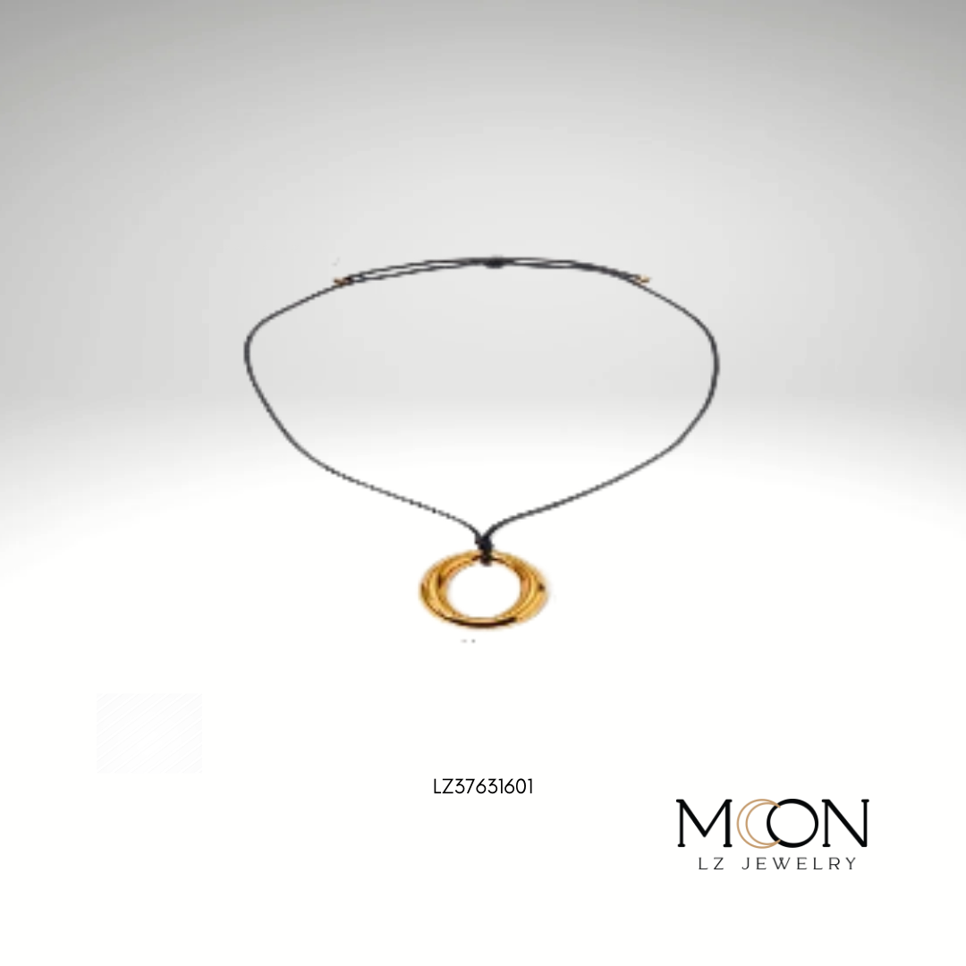 COLLAR NEGRO CON CIRCULO ACERO