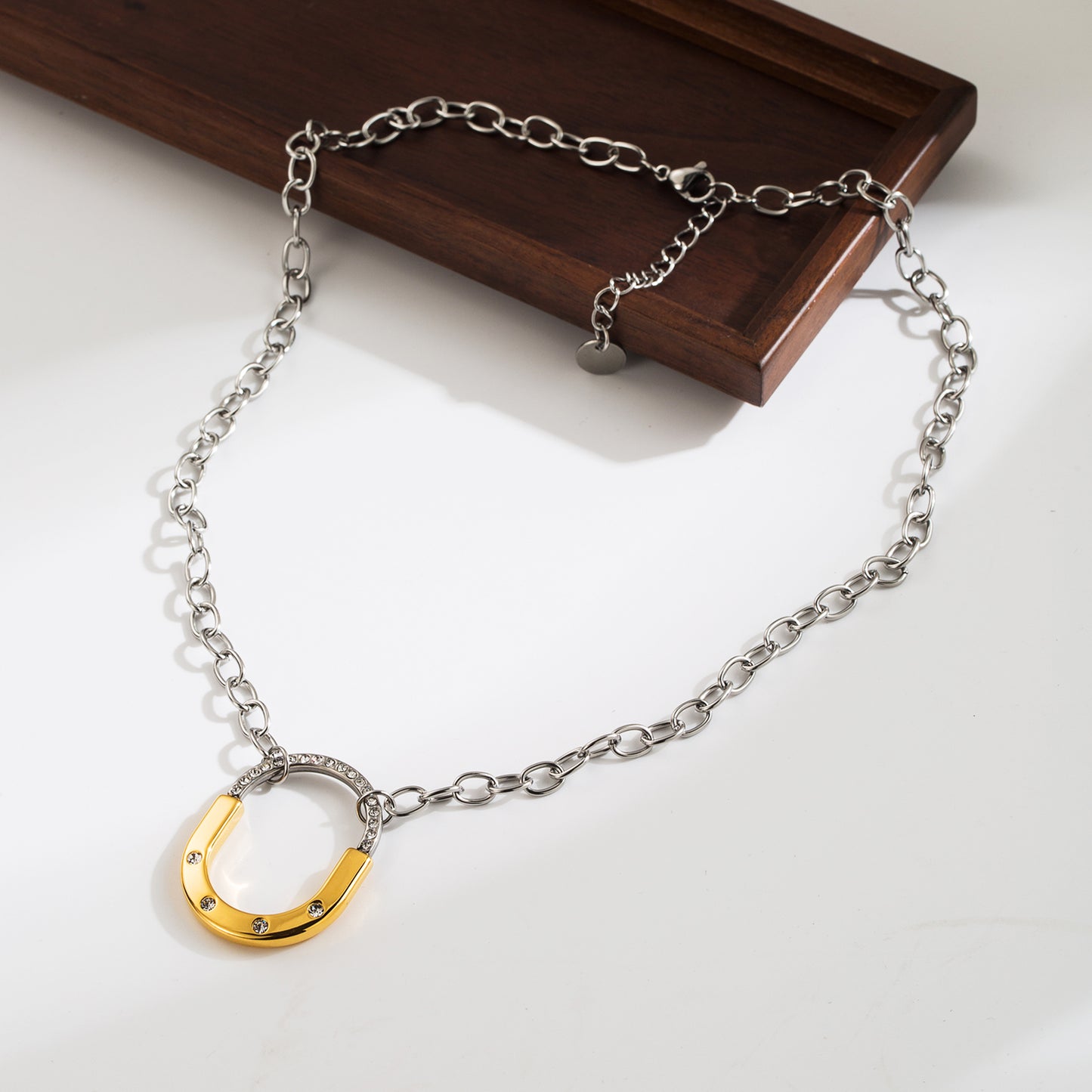 COLLAR DE CADENA CON CIRCULO