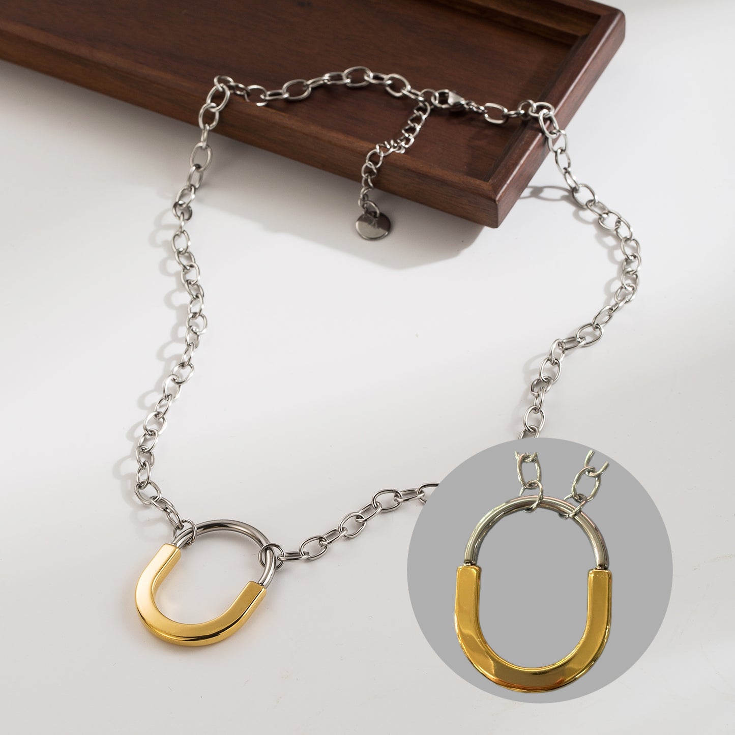 COLLAR DE CADENA CON CIRCULO