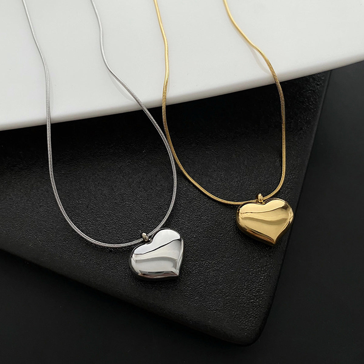 COLLAR CON CORAZON CHICO