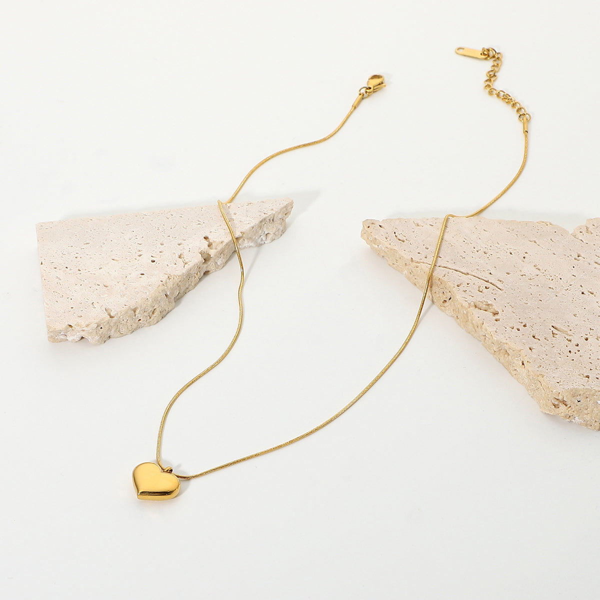 COLLAR CON CORAZON CHICO
