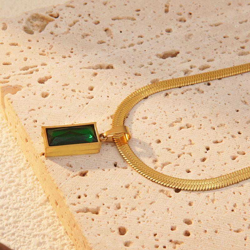 SET COLLAR CON ARETES PIEDRA VERDE
