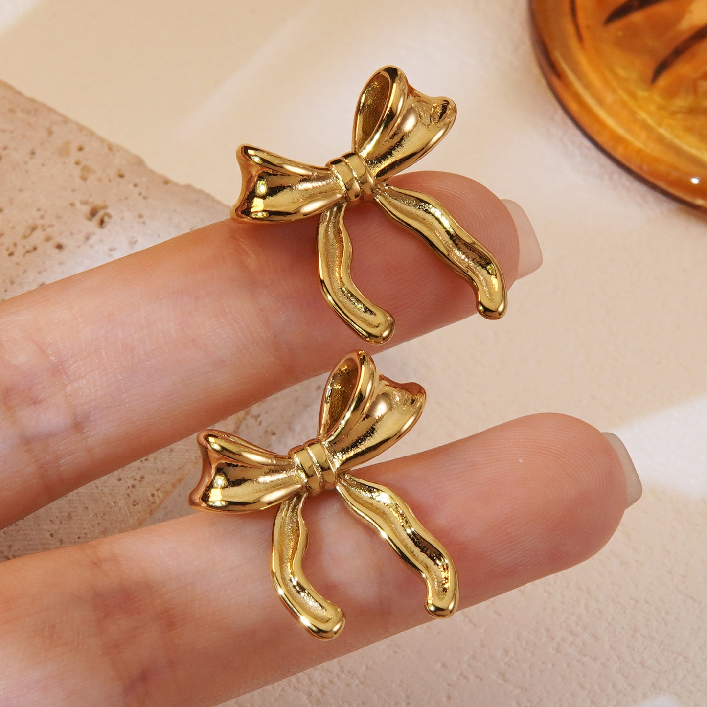 ARETES CON MOÑO MEDIANO