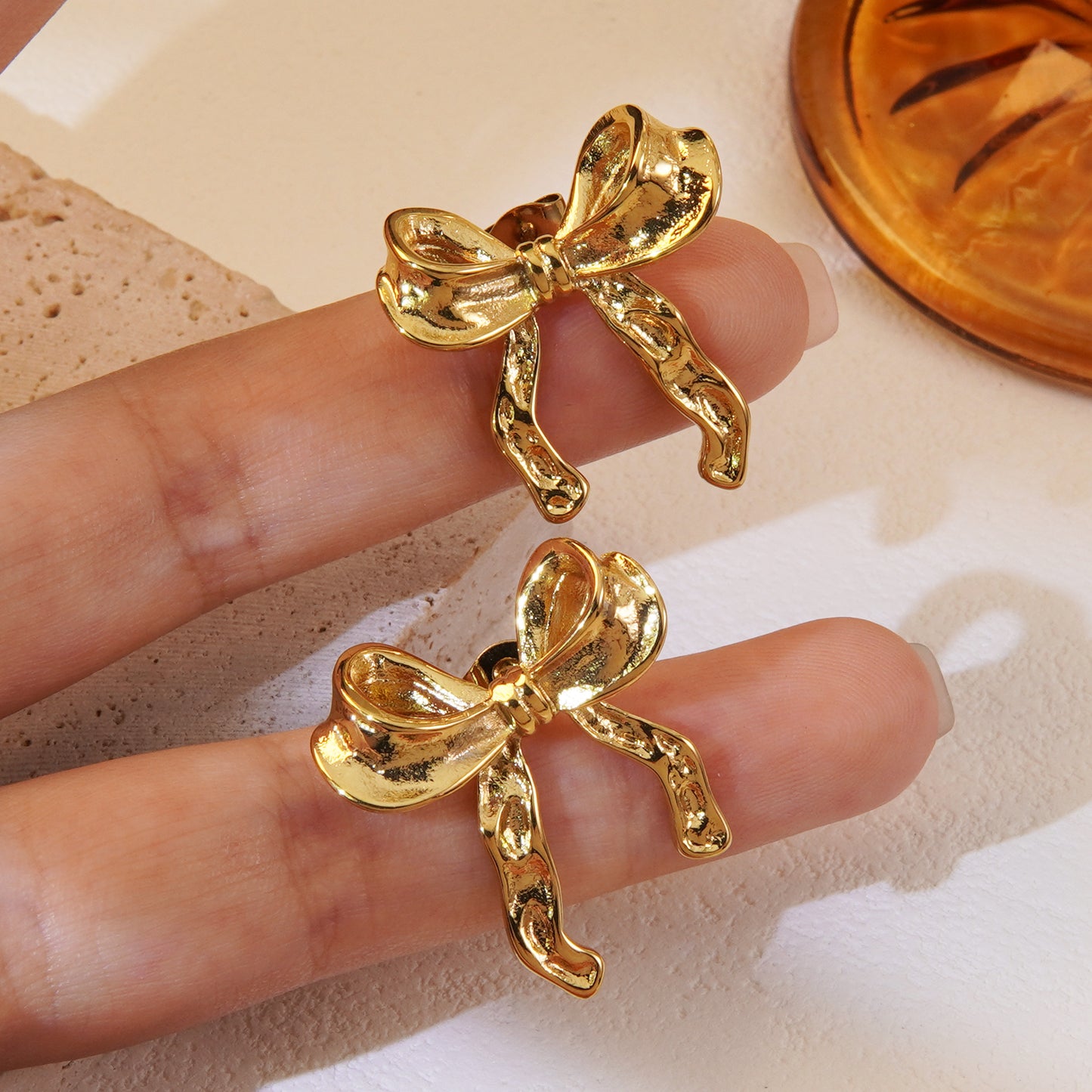 ARETES CON MOÑO MEDIANO