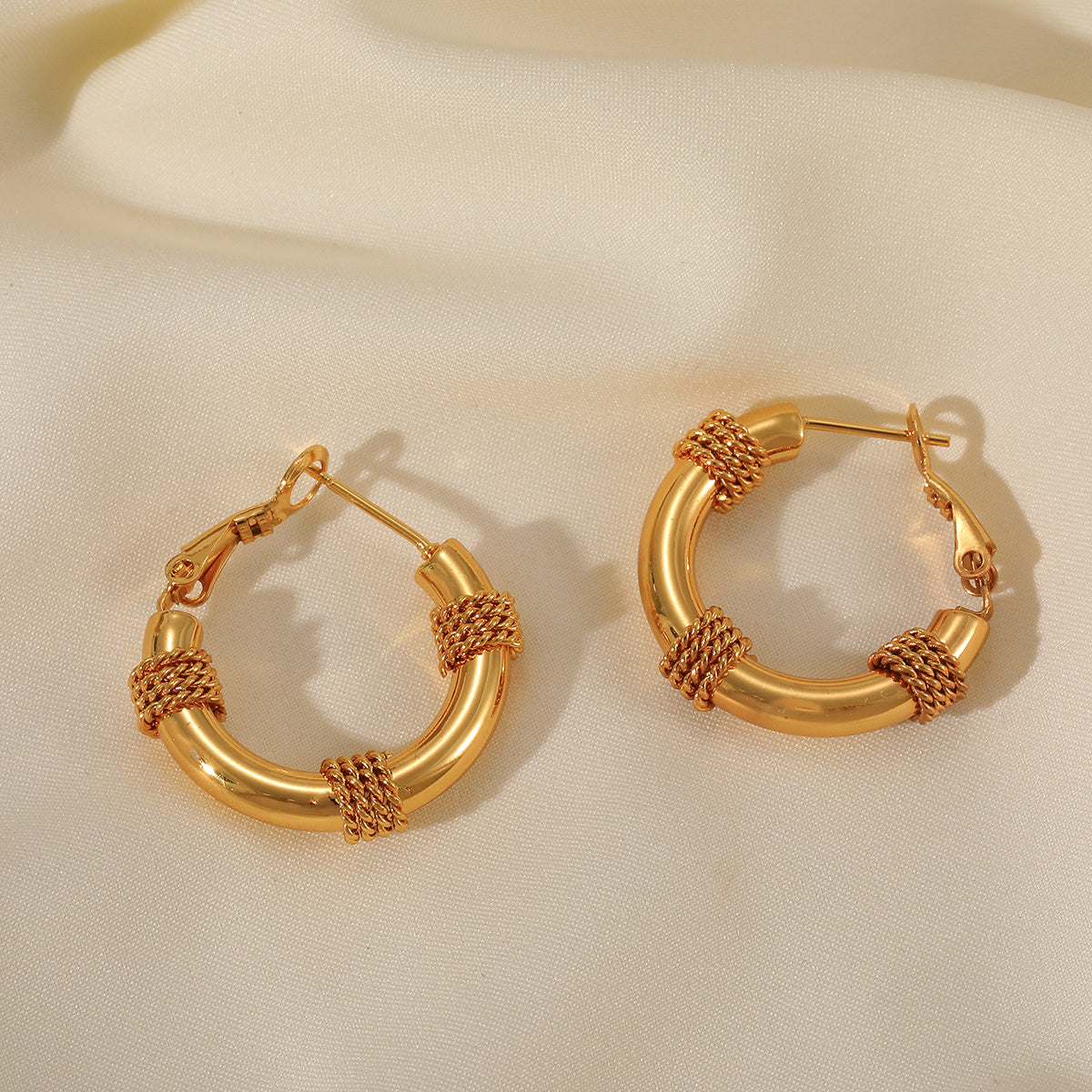 ARETES ORO TRENZADO