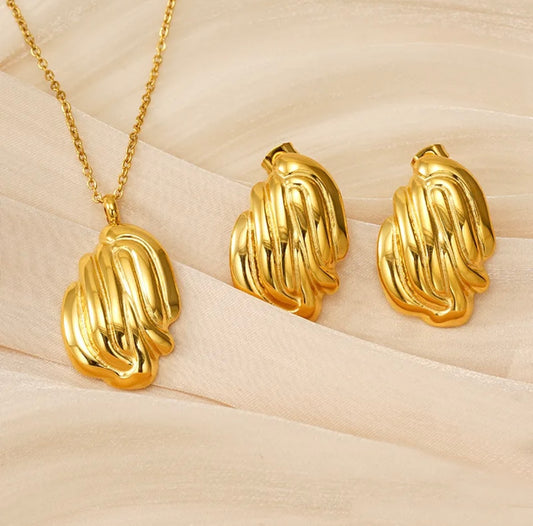 SET COLLAR CON ARETES RACIMO