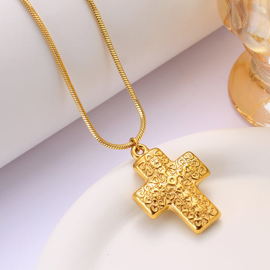 COLLAR CON CRUZ DORADA GDE