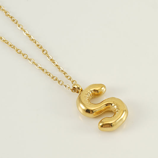 COLLAR DORADO C/LETRA S GLOBO