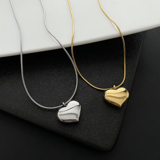 COLLAR CON CORAZON CHICO