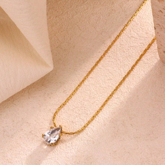COLLAR CON DIJE DE DIAMANTE OVALADO