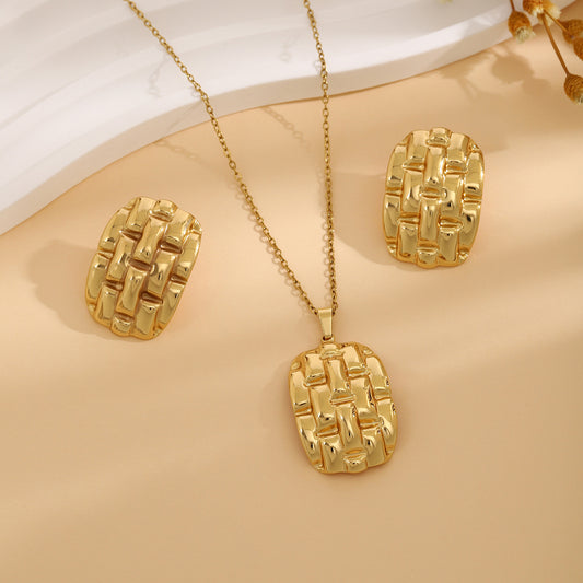 SET COLLAR CON ARETES TRAMA DORADA